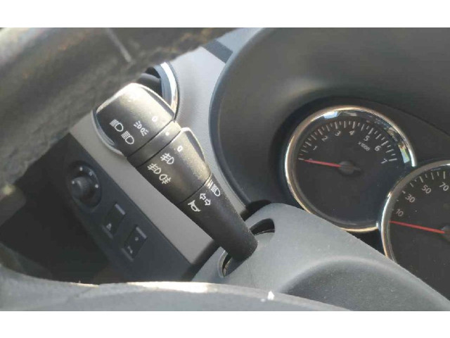 Ручка стеклоочистителей 255401301R Dacia Lodgy