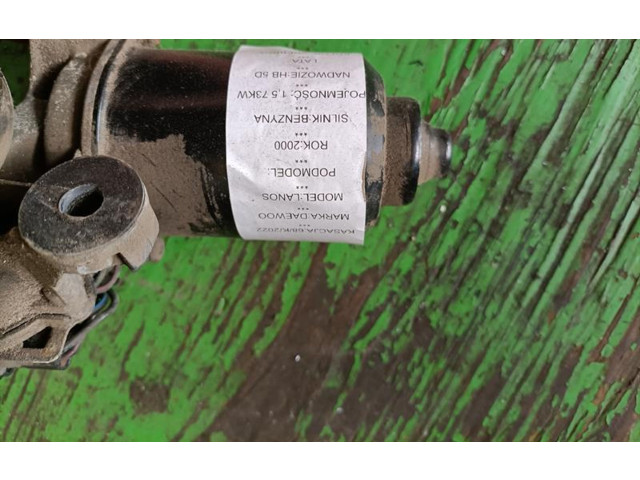 Двигатель стеклоочистителей