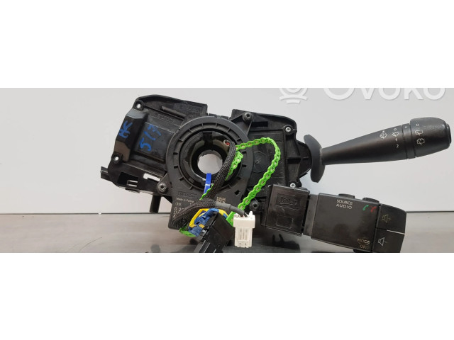 Мултифункционный включатель управления / ручка