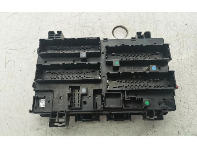 Блок предохранителей P68251627AC Jeep Grand Cherokee WL