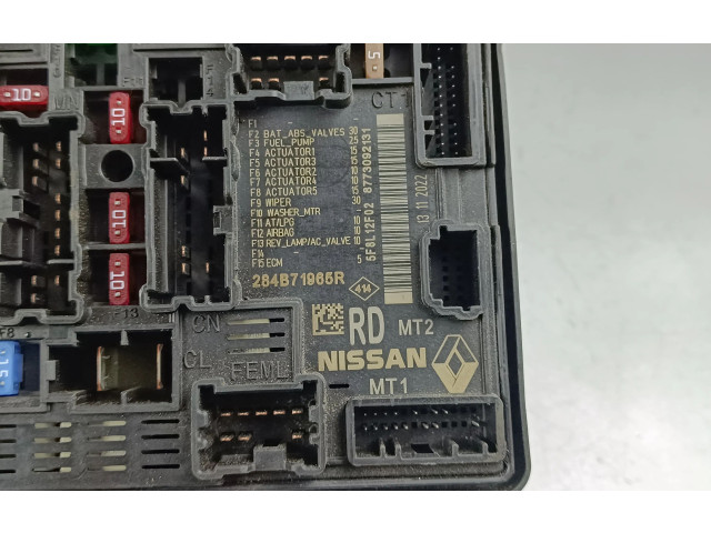 Блок предохранителей 284B71965R Dacia Jogger