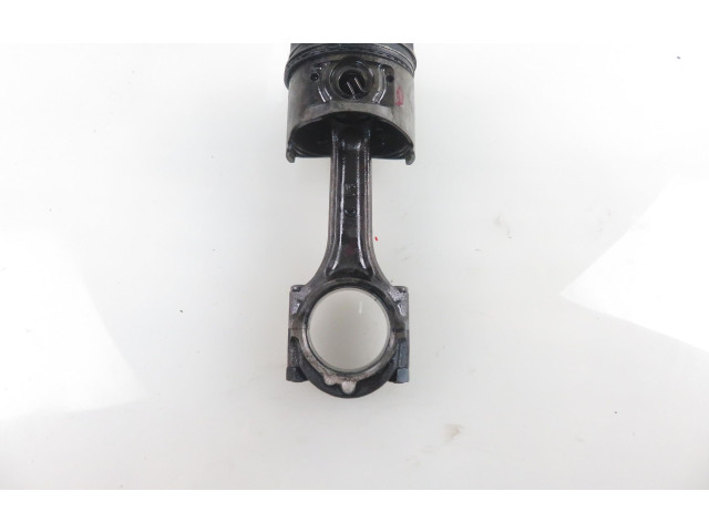 Píst Mitsubishi Pajero 4D56 T