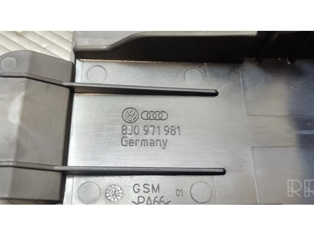 Другая деталь салона