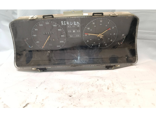 Přístrojová deska Opel Rekord E2 1980 81117340