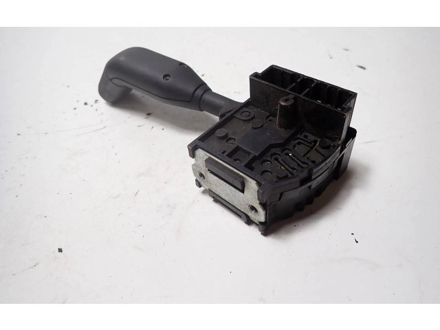 Ручка стеклоочистителей 7700803541 Renault Clio I