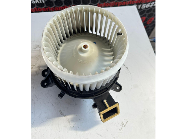 Вентилятор печки    5U3830000, 5R2230100   Fiat 500L