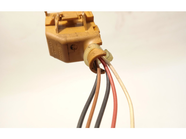 Зеркало электрическое        Audi A4 Allroad   -  года   