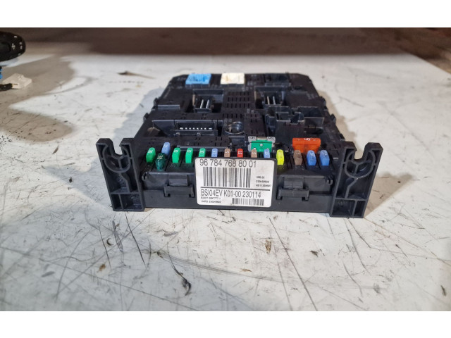 Блок предохранителей 9678476880   Peugeot 5008    