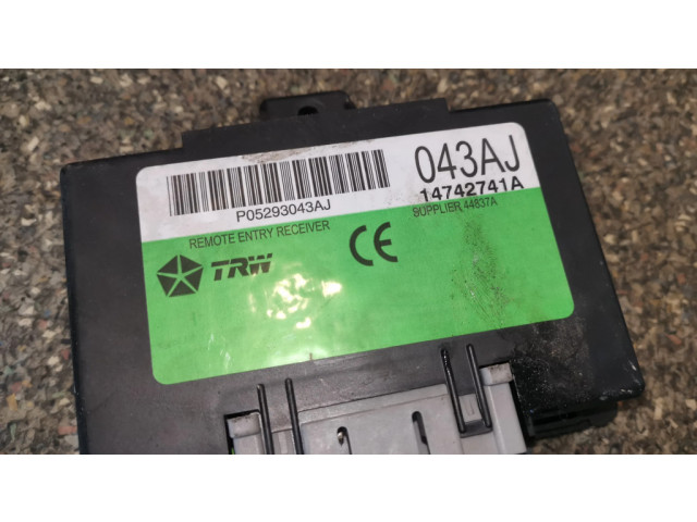 Блок управления 05293043AJ   Chrysler PT Cruiser