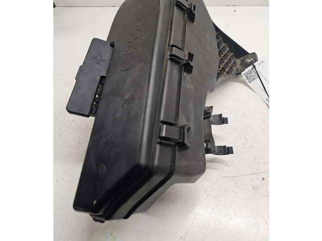 Блок предохранителей  9494210   Volvo XC90    