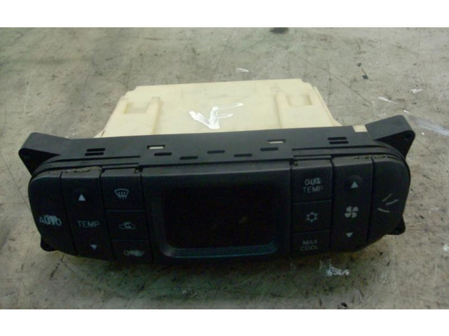 Блок управления климат-контролем    Mitsubishi Carisma