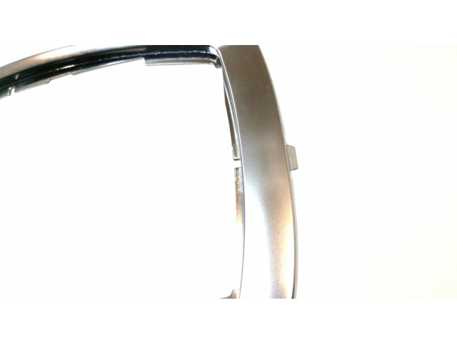 Другая деталь салона