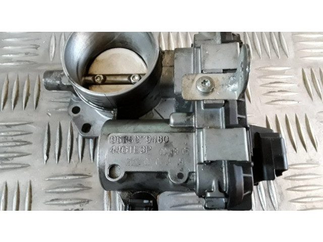 Дроссельная заслонка