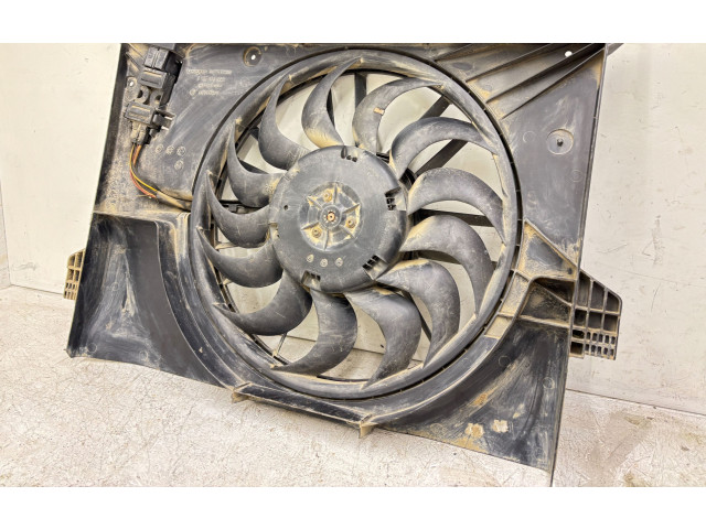 Электрический вентилятор радиаторов  30741144   Volvo V70 