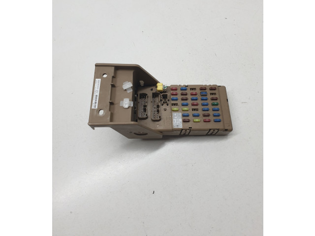 Блок предохранителей  82201FG000   Subaru Forester SH    