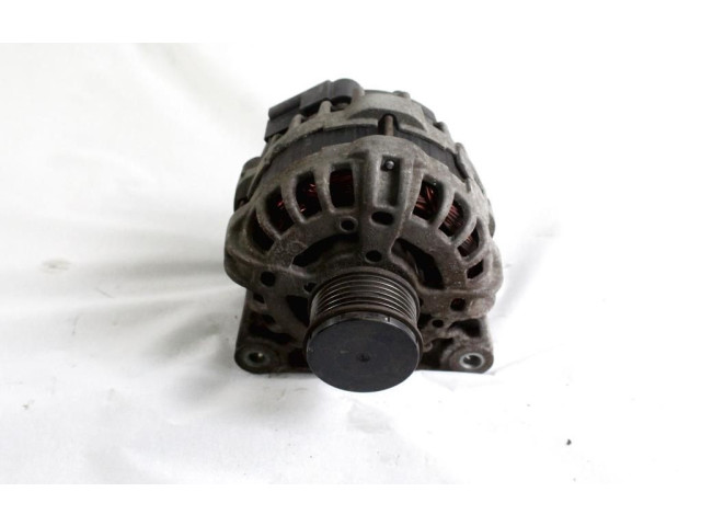 Генератор 231002949R Dacia Dokker