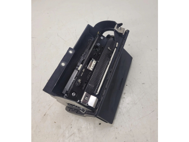 Дисплей    8V0419091CH   Audi Q2 -