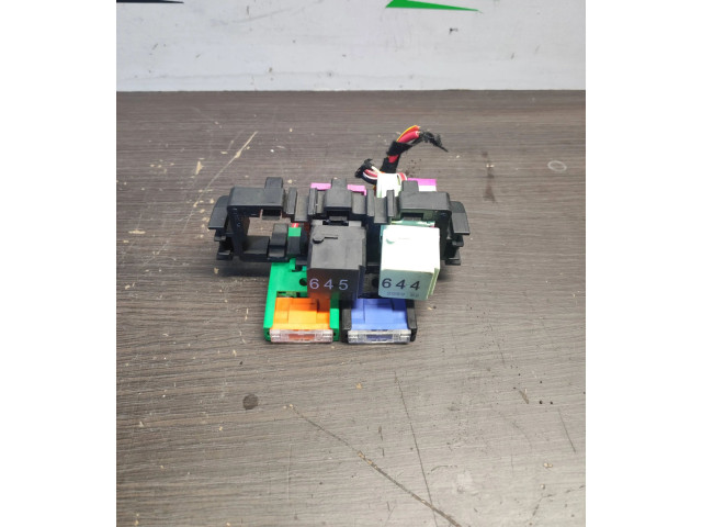 Блок предохранителей 4F937503A Audi A5 8T 8F