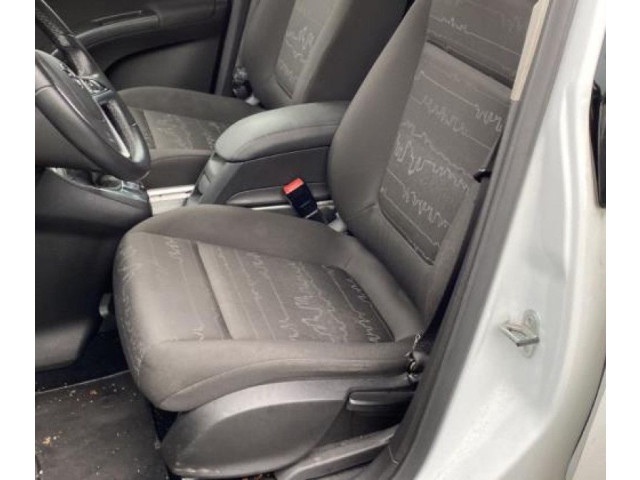 Зеркало электрическое        Opel Meriva B  2010 - 2016 года   