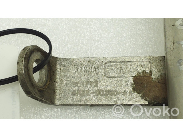 Vstřikovací lišta 6R3E9D280AA   Ford Mustang V  pro benzínový motor 4.0  