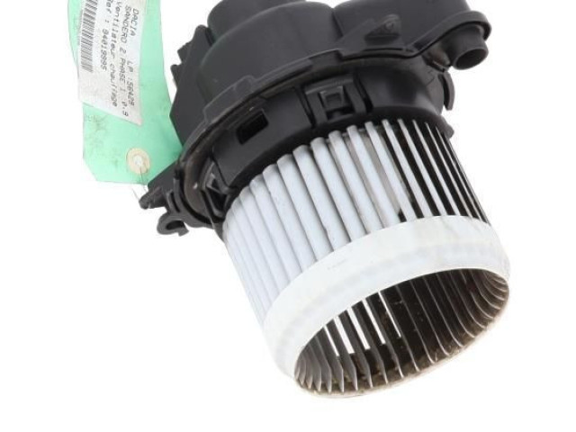 Вентилятор печки    272107379R   Dacia Sandero