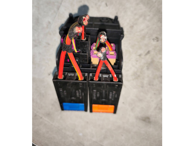 Блок предохранителей 4F1937503 Audi A6 S6 C6 4F