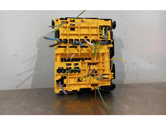 Блок предохранителей 9804848480   Peugeot 2008 I    