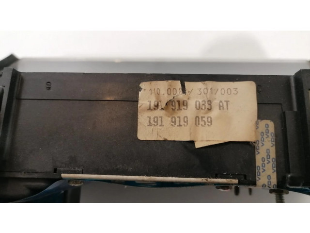 Přístrojová deska Volkswagen Golf II 1990 191919033AT, 191919059
