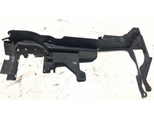 Боковая часть панели радиаторов (телевизора)