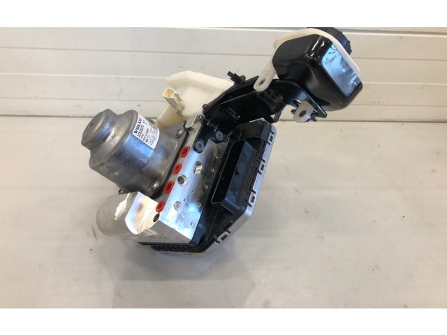 Блок АБС 36011739 Volvo XC40 - года