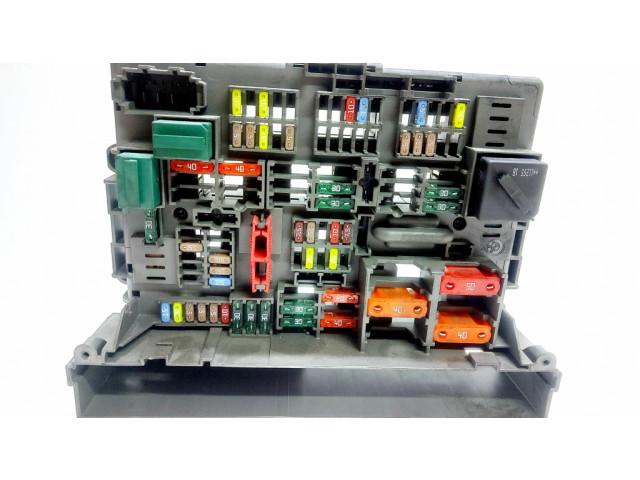 Pojistková skříňka 911944605 BMW X1 E84 2011