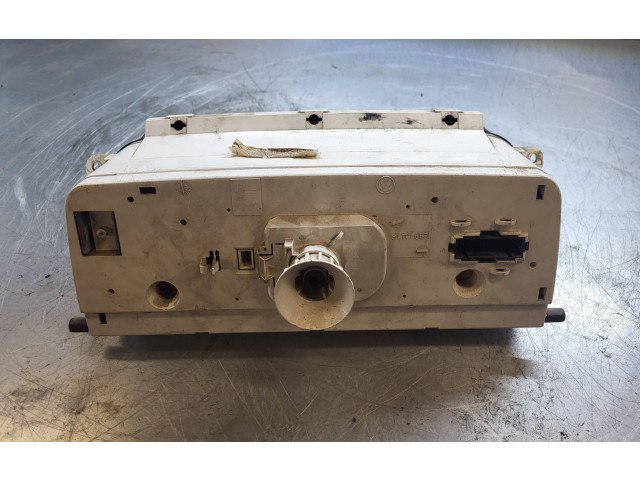 Přístrojová deska Volkswagen PASSAT B3 1991 81117657