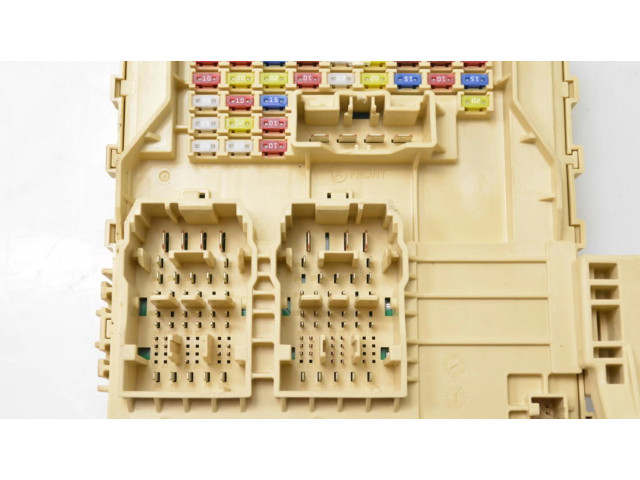 Блок предохранителей 91950J7640 KIA Ceed