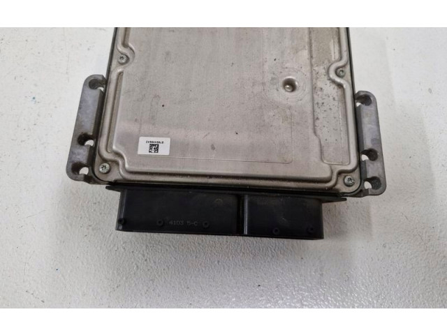 Блок управления двигателя 55255373   Fiat 500L