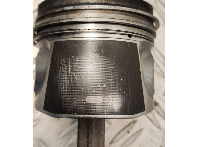  Поршень с шатуном D5244t17 81l123  Volvo XC60  