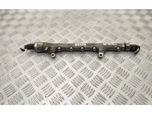 Топливная рампа 03L130089B   Skoda Fabia Mk2 (5J)   для двигателя CAYB