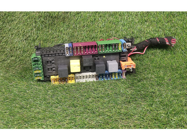 Блок предохранителей A1669063901   Mercedes-Benz GL X166    