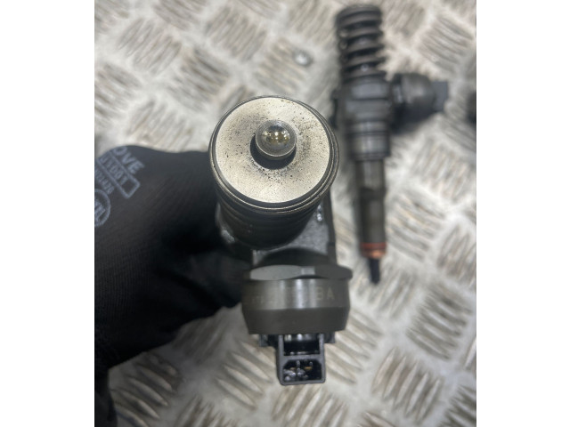 Комплект форсунок 038130073AG Skoda Octavia Mk2 (1Z) BXE