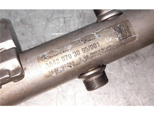 Vstřikovací lišta A6420703095 Mercedes-Benz E W212