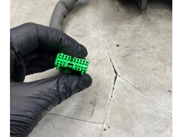 Зеркало электрическое Volvo V70 2000 - 2004 года