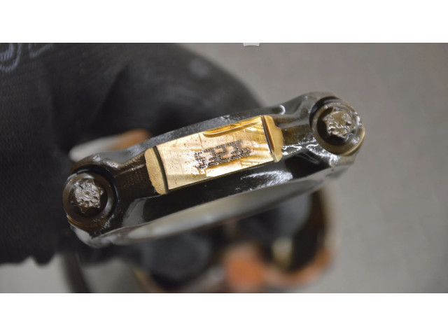 Píst 53236 Mercedes-Benz E W211 M 272.943