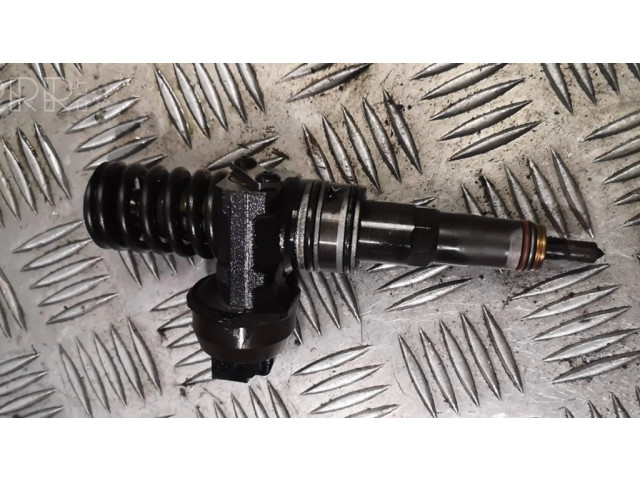 Форсунка 038130073bq    Volkswagen PASSAT B6 для дизельного двигателя  0