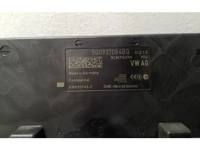Комфортный модуль 5Q0937084BQ    Volkswagen Tiguan