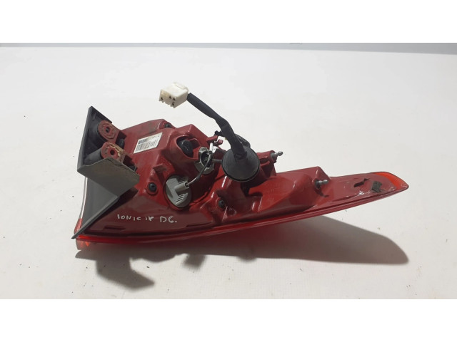 Задний фонарь правый 92402-G7000 Hyundai Ioniq 2016- года