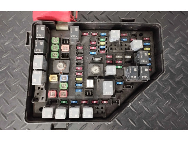 Блок предохранителей  P20765592   Cadillac CTS    