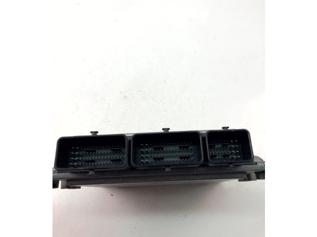 Řídící jednotka 237108770R   Renault Captur 2015