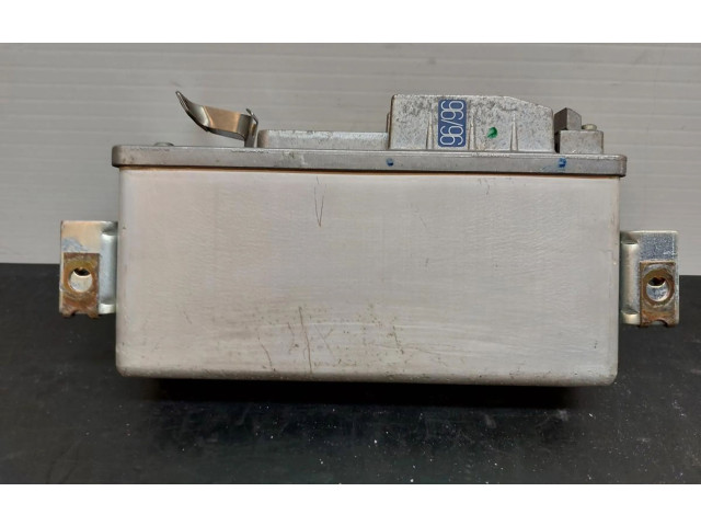 Блок управления АБС MB381894, 12000070011 Mitsubishi Galant