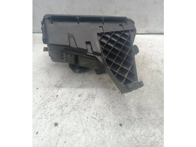 Pojistková skříňka 30728132 Volvo XC70 2005