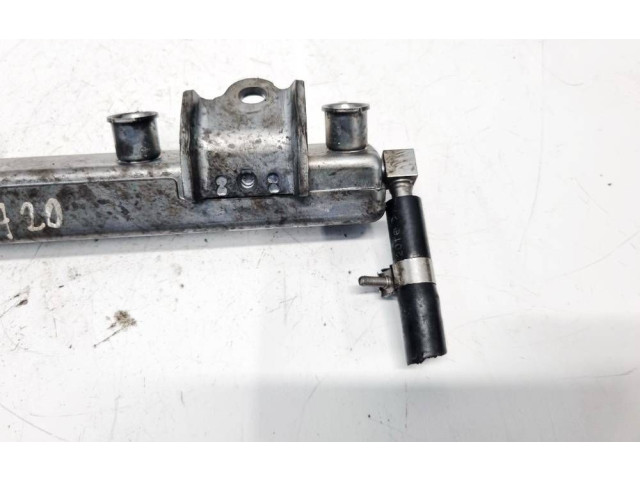 Vstřikovací lišta Nissan Note (E11)