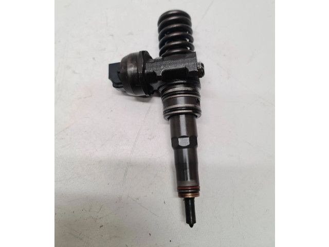 Vstřikovač 038130073BN, 038130073BL   Volkswagen Caddy    BLS 